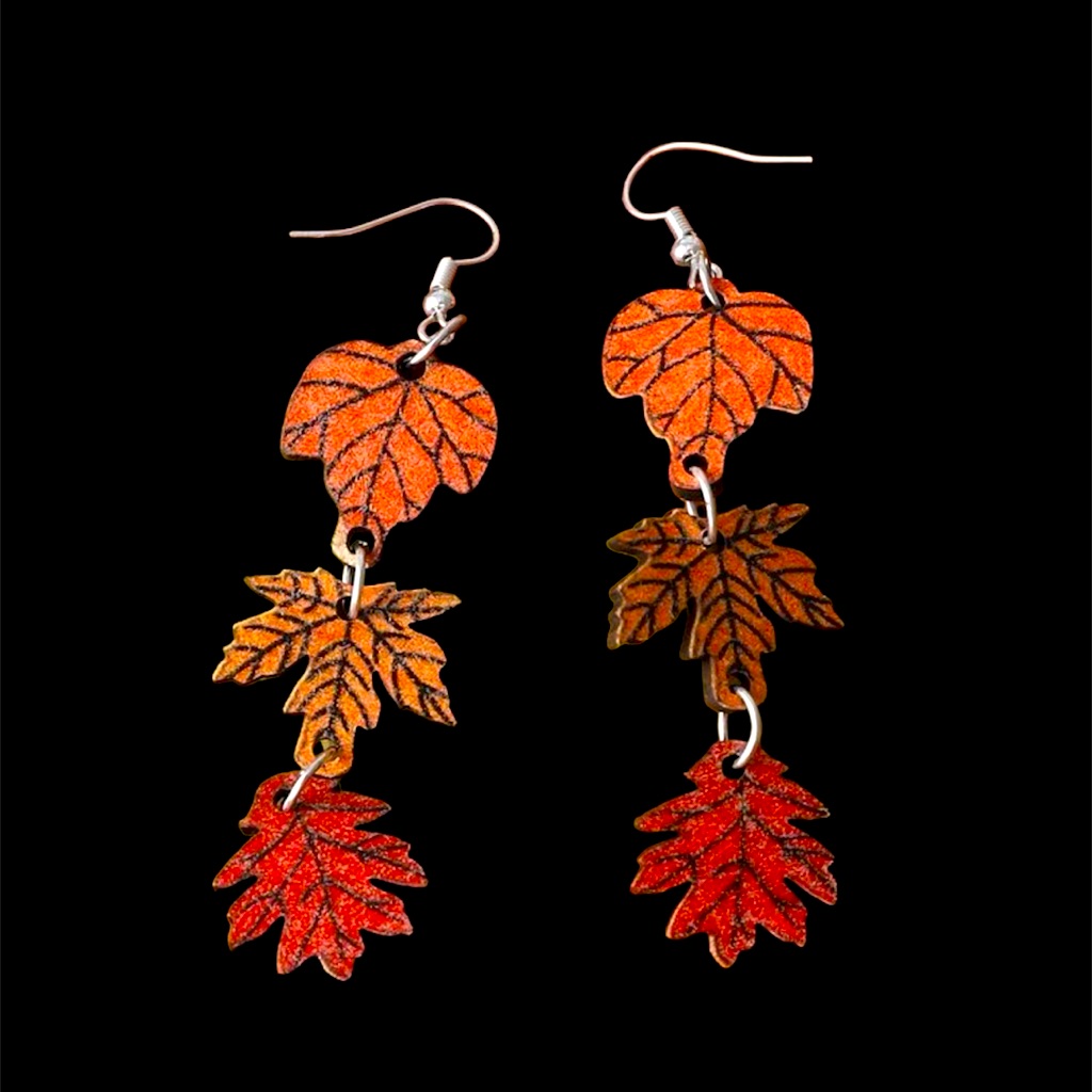 Maple Leaf Link Earring